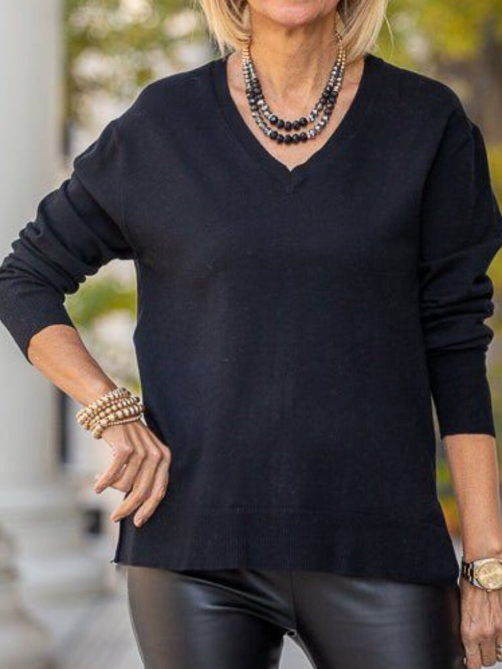 BE COOL mercer v neck top in black medium